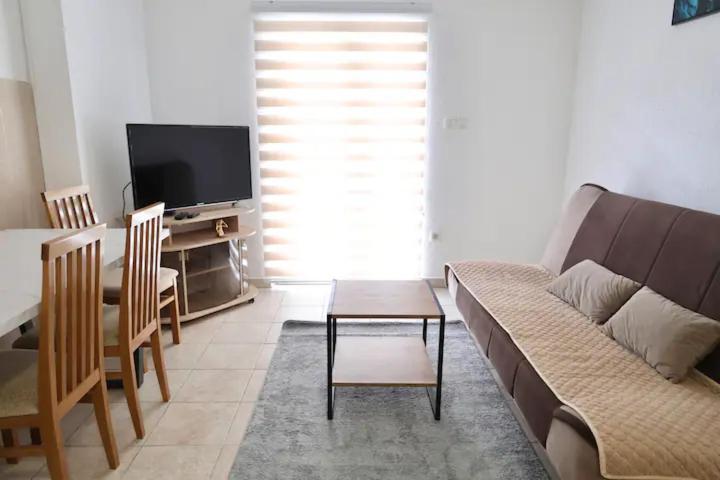 Apartments R&M ติวัต ภายนอก รูปภาพ