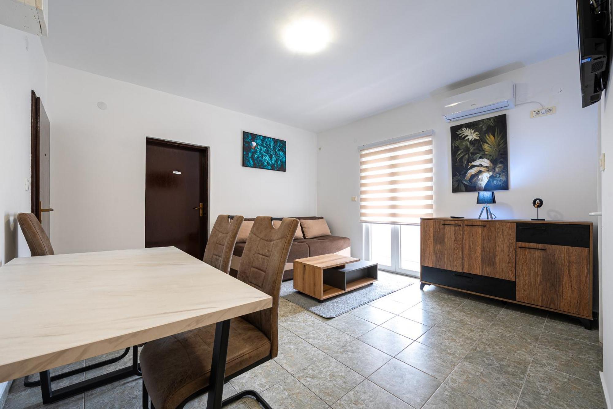 Apartments R&M ติวัต ภายนอก รูปภาพ