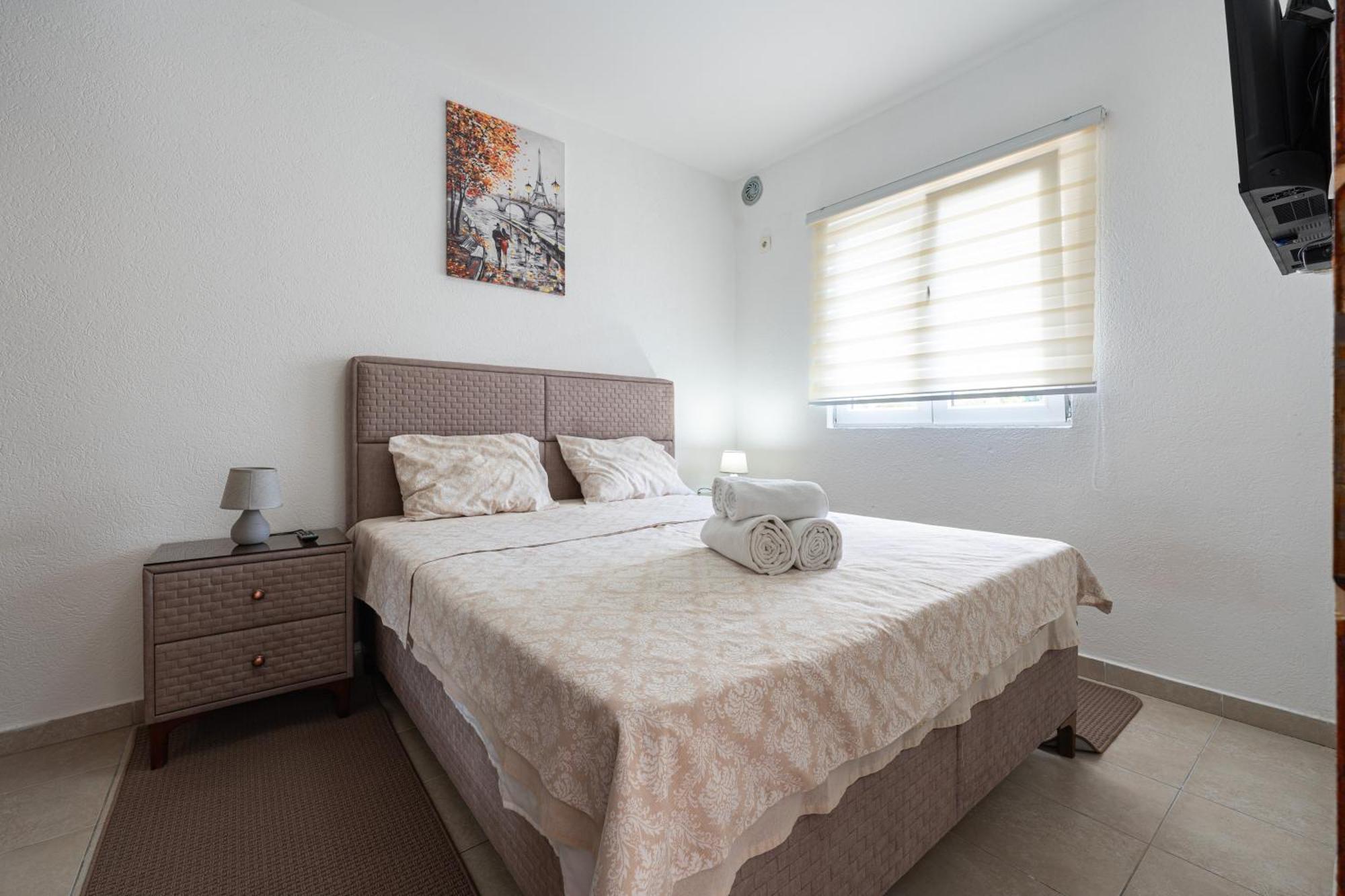 Apartments R&M ติวัต ภายนอก รูปภาพ