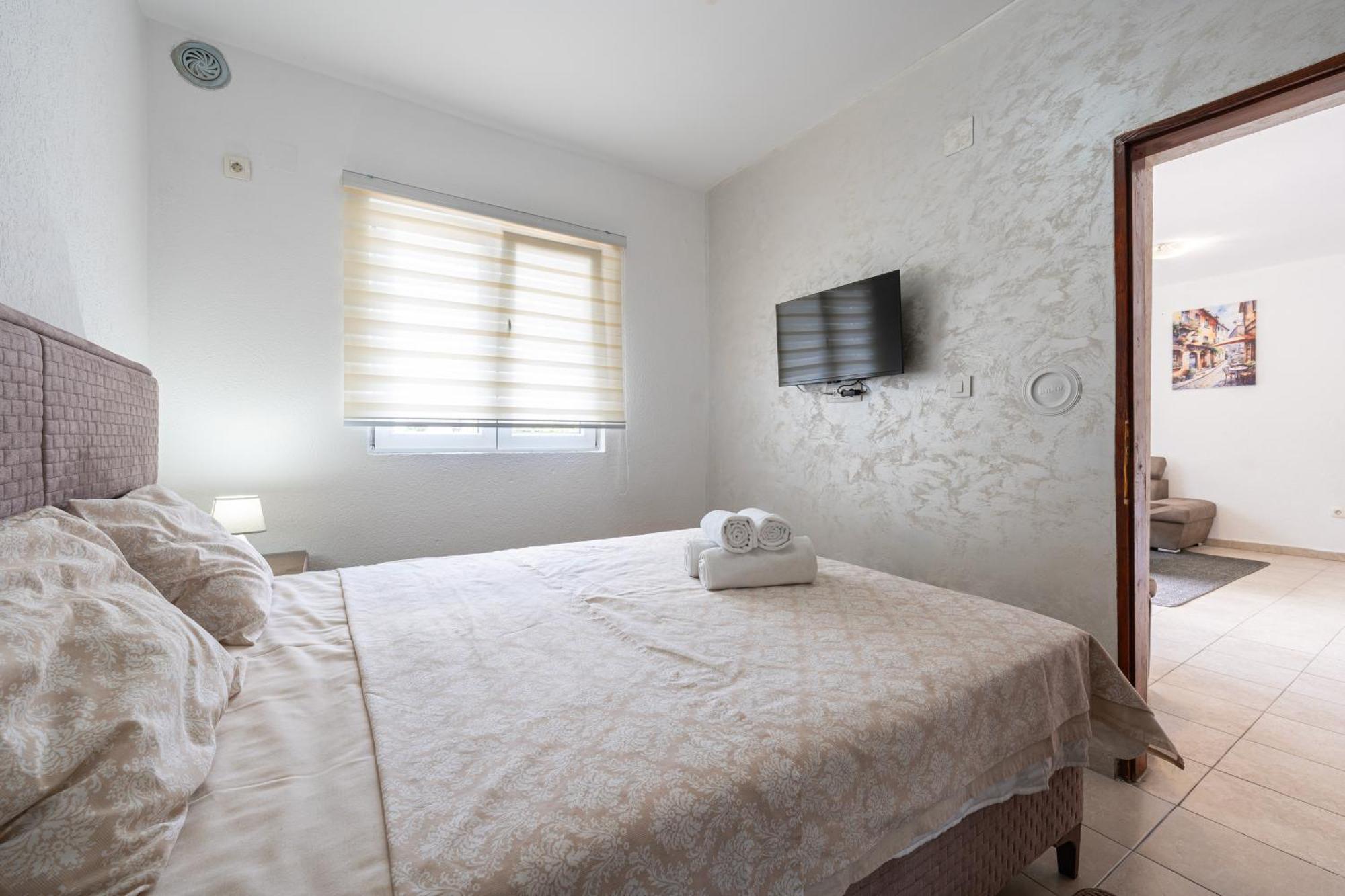 Apartments R&M ติวัต ภายนอก รูปภาพ
